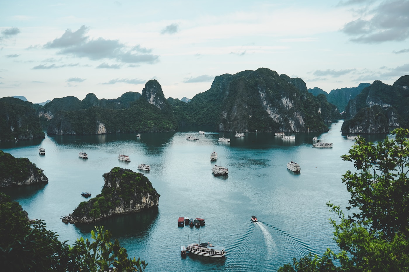 Phong cảnh Việt Nam nhìn từ trên cao